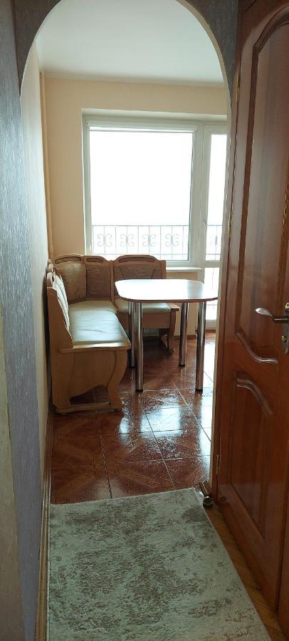 Apartment On Patriarkha Mstyslava Skrypnyka Street Kiev Eksteriør billede
