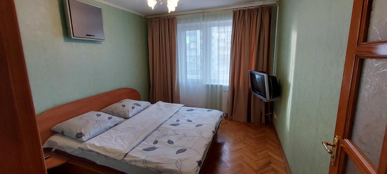 Apartment On Patriarkha Mstyslava Skrypnyka Street Kiev Eksteriør billede